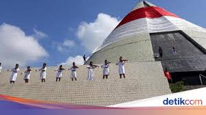 Lirik lagu kicir kicir bagi warga jakarta sudah tidak asing lagi karna selalu didendangkan ketika sampai sekarang belum di ketahui nama jelas pencipta lagu kicir kicir karna muncul dari tradisi. Chord Hari Merdeka Dan Lirik Lagunya Yang Membangkitkan Semangat Kemerdekaan