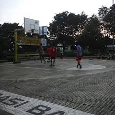 Bola basket baru dari wilson. Lapangan Basket Rebatik Banjarbaru South Borneo