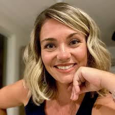 Ashley Messinger's Instagram, Twitter & Facebook