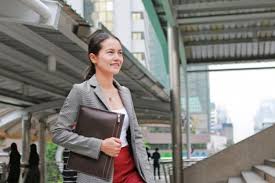 7 profesi dengan gaji tertinggi di indonesia : Ingin Kerja Di Malaysia Intip Jenis Pekerjaan Dengan Gaji Tinggi