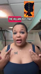 Understanding the Complexity of Villains in Literature