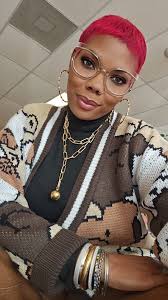 Ok ok okkkkkk, did somebody say it's Clear frame Tuesday 🤩🤩🤩🤩🤩🤩🤩