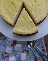 Servi avec une crème anglaise ou un coulis de fruits rouges, le dessert est à tomber ! J Ai Tente Le Cheesecake Elo Les Cupcakes