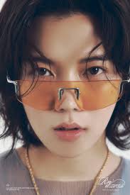 Watch: Ren Is "Ready To Move" In Dazzlingly Bright Solo Debut MV | Soompi