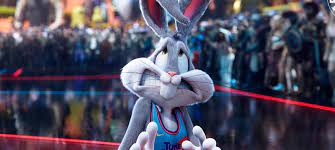 Durante uma viagem aos estúdios warner bros., o superastro lebron james e seu filho acidentalmente ficam presos dentro de um mundo com todas as histórias e personagens da companhia, sob o controle de uma força poderosa e conturbada chamada al g (don cheadle). Space Jam Um Novo Legado Ganha Novas Imagens Com Lebron James E Pernalonga Nerdbunker