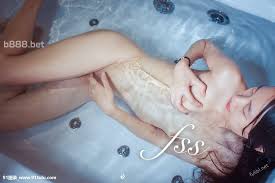 冯珊珊 FSS 户外 羞耻 挑逗 - 极限 福利