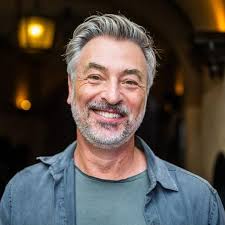 Emma Hamberg följer upp romansuccén