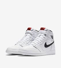 Air jordan 1 i high retro off white chicago bulls og sneakers shoes 3d keychain figure with shoe box. Air Jordan 1 Retro High Og White Black Release Date Nike Snkrs