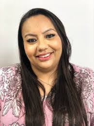 Simone Vieira's Instagram, Twitter & Facebook