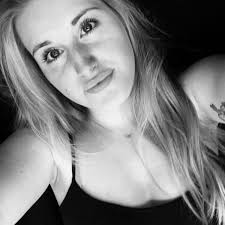 Hi! My little boy is bug/reptile obsessed and he's just turning 9. He's  asked for a gecko for his birthday but we didn't want to rush into things  and so we've decided