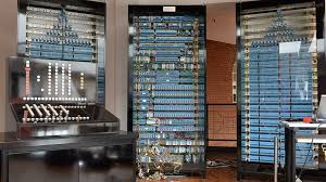 Jahrhunderts wurden die elektronenröhren entwickelt, die entscheidend dazu beitrugen, dass die nachrichtentechnik den technologischen durchbruch schaffte. Konrad Zuse John Von Neumann Und Co Der Computer Hatte Viele Vater Br Wissen
