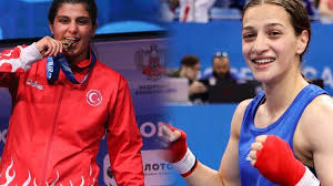 Jun 08, 2021 · turnuvada yarı finale yükselerek kota alan milli boksör busenaz sürmeneli, kadınlar 69 kilo finalinde alman nadine apetz'i mağlup etti ve altın madalyanın sahibi oldu. Boksta Buse Naz Cakiroglu Ve Busenaz Surmeneli Finalde