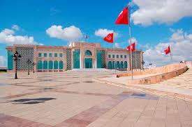 What's the difference between the tunisian and ottoman flags? Flyg Fran Milano Till Tunisien Bravofly