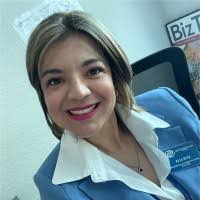 Elia Ruiz's Instagram, Twitter & Facebook