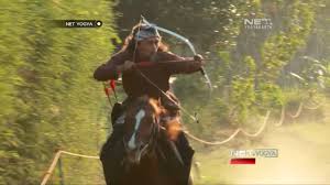 Aa gym menunjukkan kebolehannya memanah. Berkuda Olahraga Kesukaan Rasulullah Bersama Aa Gym By Sunarto Ato Sastromiharjo