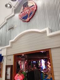 Mall Of America Bubba Gump Restaurant Is A Great Seafood Restaurant With A Forrest Gump Theme Really Gr Mall Of America Great Restaurants Bubba Gump Shrimp