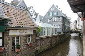 Se anmeldelser, billeder og gode tilbud på hoteller i nærheden af velbert på tripadvisor. Velbert Altstadt Langenberg 22 Picture Of Altstadt Langenberg Velbert Tripadvisor