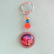 Un Joli Porte Clef Cabochon Arbre De Vie Avec Des Pierres D Agate En 2020 Porte Clef Agate Arbre De Vie