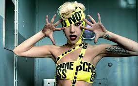 A replica of lady gaga's jacket in telephone! Personlichkeiten Berufe Kostume Selber Machen Maskerix De Lady Gaga Kostum Lady Gaga Outfits Kostume Selber Machen