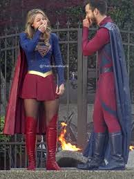Supergirl Melissabenoist Chriswood Bts Melissa Supergirl Supergirl Cosplay Supergirl Costume