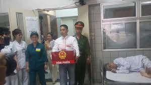 Người đứng đầu bệnh viện bạch mai cho biết, trong số gần 200 người có người mang hàm phó giáo sư, tiến sĩ nhưng nghỉ là để tuy nhiên, vụ tổ chức cán bộ cũng yêu cầu bệnh viện bạch mai báo cáo cụ thể nguyên dân dẫn đến tình trạng này. Bá»‡nh Viá»‡n Báº¡ch Mai Du Co 1 Bá»‡nh Nhan CÅ©ng Tá»• Chá»©c Báº§u Cá»­