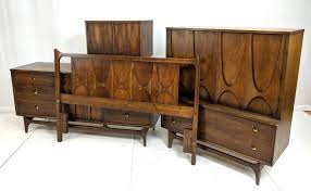 A tradition of providing quality and value. Sold Price 5pc Brasilia By Broyhill Bedroom Set Night Stand August 2 0119 11 00 Am Edt