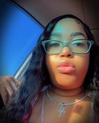 LaVonya McLemore (@dollface_v) • Instagram photos and videos