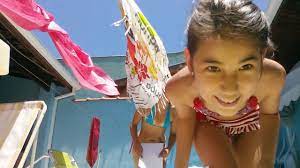 Last to leave the pool wins challenge with ryan's world. Desafio Da Piscina Youtube