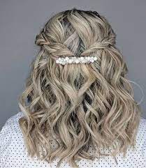 This 90s Hair Accessory Is Making A Huge Comeback Hair Styles Short Wedding Hair Wedding Hair Clips