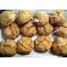Gli amaretti sono biscottini a base di mandorle diffusi in molte regioni d'italia. Amaretti Tipici Sardi Di Jerzu 500 Gr