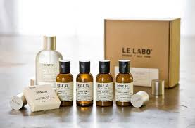 10 Hotel Brands With Outstanding Bath Amenities Hotel Toiletries Hotel Bathroom Luxury Hotel Bathroom