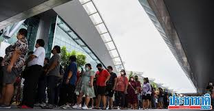 กรมการแพทย์ ความพร้อม 'ศูนย์ฉีดวัคซีนกลางบางซื่อ' รองรับผู้เข้ารับบริการ 'ฉีดวัคซีน' สูงสุด 10,000 คนต่อวัน พร้อมย้ำ ขั้นตอนลงทะเบียน นัดหมาย ได้. J4kvpzvrk5ef5m