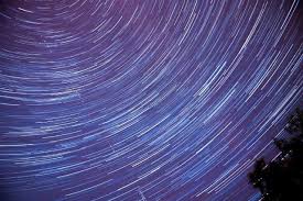 W nocy z wtorku na środę deszcz perseidów będzie najbliżej ziemi, a więc najlepiej widoczny, o czym poinformowało stowarzyszenie miłośników gwiazd w niemczech. Perseidy 2018 Kiedy Noc Spadajacych Gwiazd Sierpien 2018 O Ktorej Godzinie Spojrzec Dzis W Niebo Gdzie Bedzie Mozna Obejrzec Perseidy Dziennik Baltycki