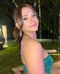 Victoria Calderon's Instagram, Twitter & Facebook