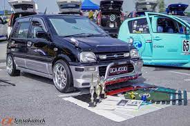 Rehatkan badan dan enjin kereta sebelum balik ke hometown. Autoshow Mydin Petra Jaya 2018 Kancil Lompat Family Facebook