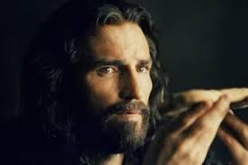 Malas noticias. El actor Jim Caviezel acaba de confirmar que NO  interpretará a Jesús en la secuela de La Pasión de Cristo 😕 El director  Mel Gibson ya se encuentra buscando a