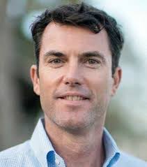 Facet Wealth gets Vanguard's RIA man in Arizona with hopes he can replicate  the fund firm's $115-billion success--before burning through Facet's VC  backing