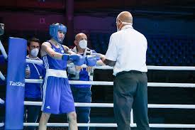 Andata via di casa a 14 anni, adottata dal suo maestro lucio zurlo, è stata la prima pugile italiana a partecipare a un'olimpiade, quella di rio. Boxe Femminile Irma Testa Vola Alle Olimpiadi Demolita La Croata Cacic L Azzurra Si Qualifica Per Tokyo 2021