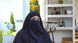 Umi pipik tak bisa menyembunyikan rasa sedihnya atas kepergian sahabatnya soraya abdullah. Called Ad Not Ikhlas Umi Pipik Explains The Reason For Opening Polygamy Ustaz Jefri Al Buchori