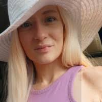 Teri Crabtree's Instagram, Twitter & Facebook