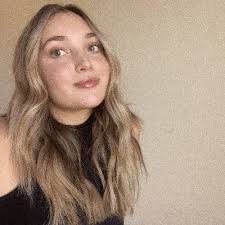 Lydia Albrecht's Instagram, Twitter & Facebook