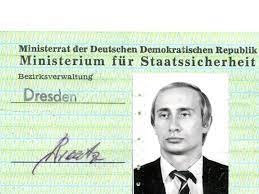 Der russische präsident wladimir putin, der am beginn seiner karriere spion des sowjetischen geheimdienstes kgb war. Stasi Ausweis Von Wladimir Putin In Dresden Aufgetaucht