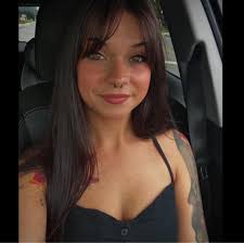 How do I get back to feeling sexy/confident after having a baby? I gave  birth almost a year ago, and have gone from a size 6 to a size 14. None of