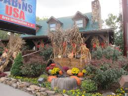 Fall Decor At Cabins Usa Pigeon Forge Pigeon Forge Tn Fall Decor Pigeon Forge Im Falling In Love