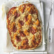 Ich habe hier mal jeweils eine salami pizza und pizza hawaii aus fertigteig gemacht. Pizza Selber Machen Hier Kriegen Alle Was Sie Wollen Brigitte De