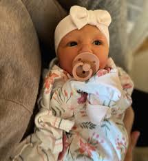 Vivienne Taylor Dyer made her debut at 9:54pm