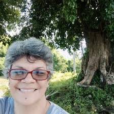 Suzette Suarez's Instagram, Twitter & Facebook