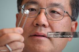 Lawrence Ma Yung-yi, CEO of Lee Heng Diamond Limited, poses for... News  Photo