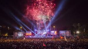 Adeptos Do Benfica No Marques De Pombal Para Festejar O 35º Titulo Do Clube Sport Lisboa E Benfica Sporting Lisboa E Campeonato Nacional