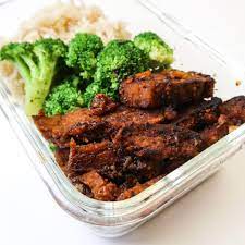 Homemade seitan is cut into thin strips and coated in cornstarch and a sticky, sweet brown sauce to replicate this popular chinese american take out dish! How To Make Vegan Mongolian Beef Sarahs Vegan Guide